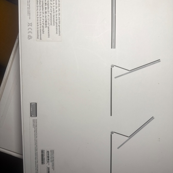 iPad Pro 6th Gen 12.9”inch w keyboard case and folio case. - Picture 9 of 9